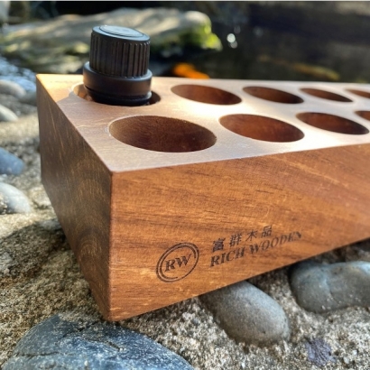 精油瓶木座-1.jpg 精油瓶木座-1.jpg