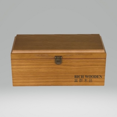 Whisky box in OAK-2.jpg Whisky box in OAK-2.jpg