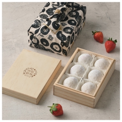 W0118-wooden box _3_.jpg W0118-wooden box _3_.jpg